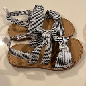 Osh gosh size 7 sandals